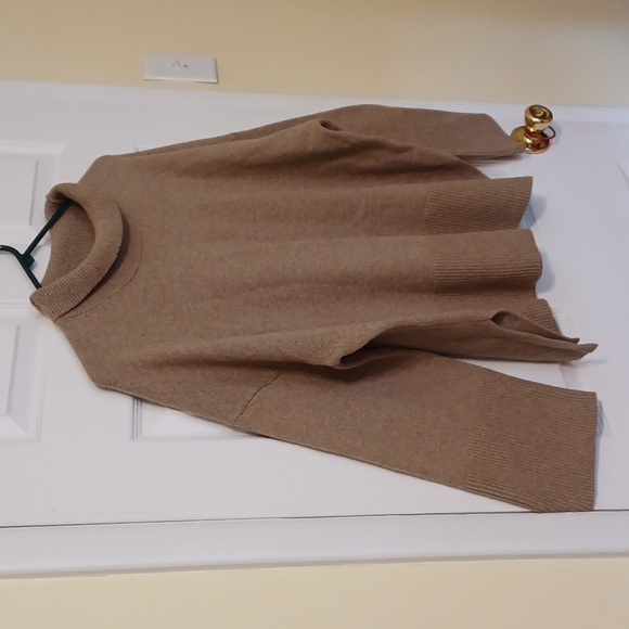 Gap, sz XL, loose neck turtleneck,  tunic sweater in camel color, - Picture 3 of 8